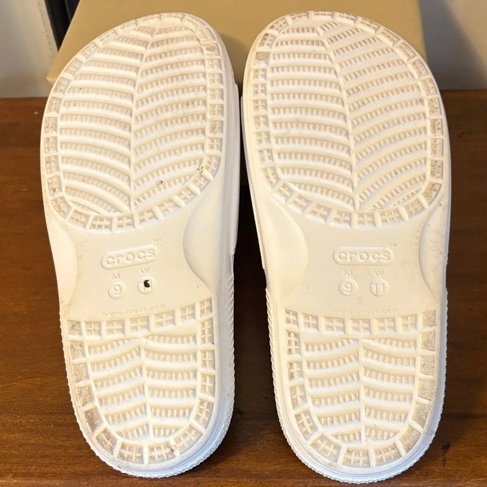 CROCS Classic White Slide Sandals